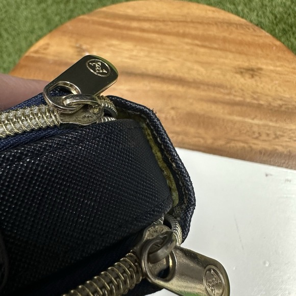 ADRIENNE VITTADINI Charging Wallet Crossbody RFID Protection NAVY SAFFIANO - Picture 8 of 14
